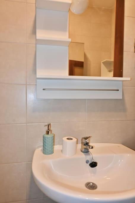 For You Rentals Encantador Apartamento Temporal Madrid Centro Vld13 Bagian luar foto